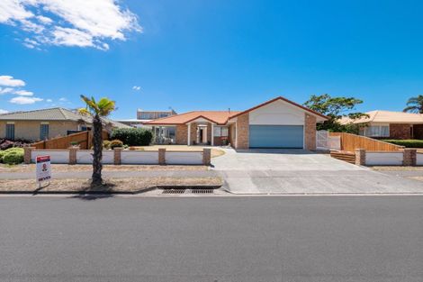 Photo of property in 63 Santa Monica Drive, Papamoa Beach, Papamoa, 3118
