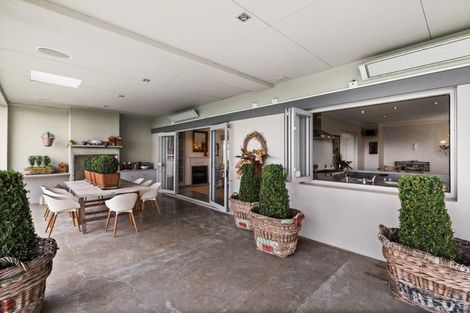 Photo of property in 137 Blackbarn Road, Havelock North, 4294