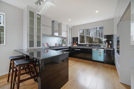 Photo of property in 116 Keri Vista Rise, Papakura, 2110