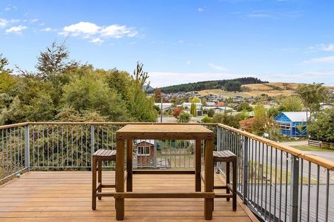 Photo of property in 70 Beech Street, Wanaka, 9305