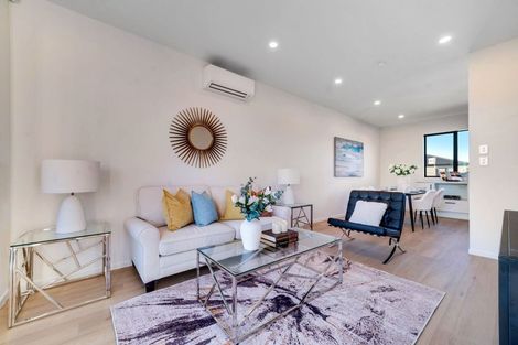 Photo of property in 32 Tiraumea Drive, Pakuranga, Auckland, 2010