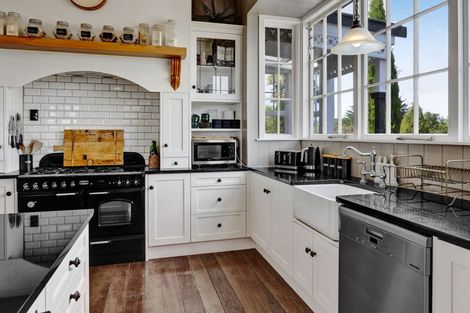 Photo of property in 104 Pitt Road, Hillsborough, New Plymouth, 4372