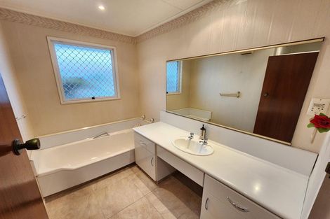 Photo of property in 24 Browning Place, Roslyn, Palmerston North, 4414