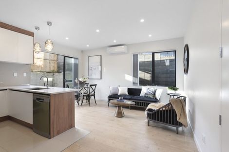 Photo of property in 37 Garton Drive, Massey, Auckland, 0614