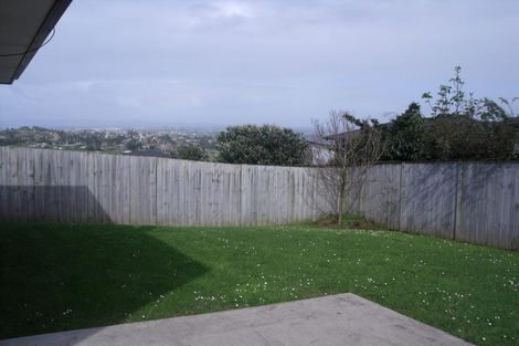 Photo of property in 43 Kittiwake Drive, Schnapper Rock, Auckland, 0632