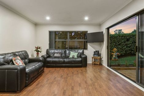Photo of property in 9 Buttercup Place, Waimauku, 0812