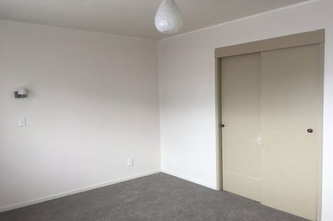 Photo of property in 29 Chilcott Road, Henderson, Auckland, 0612