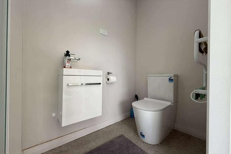 Photo of property in 353 Waiwhetu Road, Fairfield, Lower Hutt, 5011