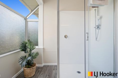 Photo of property in 11 Burndale Terrace, Manurewa, Auckland, 2102