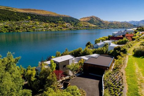 Photo of property in 3 Lewis Road, Kelvin Heights, Queenstown, 9300