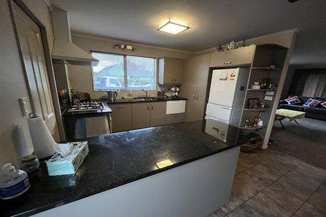 Photo of property in 1/7 Bathurst Street, Silverstream, Upper Hutt, 5019