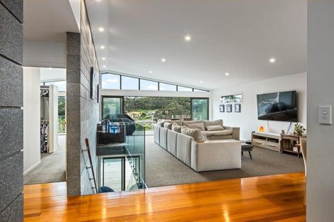 Photo of property in 26 Hawaiian Parade, Arkles Bay, Whangaparaoa, 0932