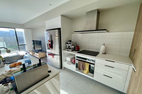 Photo of property in 20 Owen Chapman Drive, Red Beach, 0932