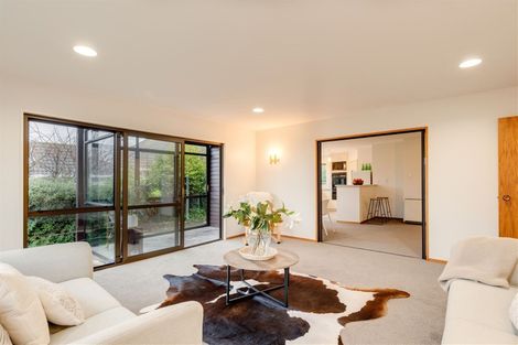 Photo of property in 6 Westgrove Avenue, Avonhead, Christchurch, 8042