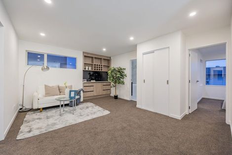 Photo of property in 76b Glenmore Road, Sunnyhills, Auckland, 2010