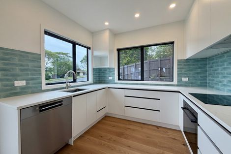 Photo of property in 6 Cranston Street, Torbay, Auckland, 0632