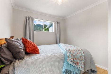 Photo of property in 6b Ely Grove, Wainuiomata, Lower Hutt, 5014