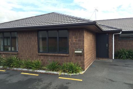 Photo of property in 108u8 Old Farm Road, Hamilton East, Hamilton, 3216