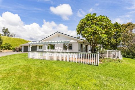 Photo of property in 93b Pukenamu Road, Te Horo, Otaki, 5581