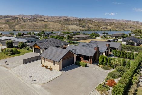 Photo of property in 12 Ethereal Crescent, Mount Pisa, Cromwell, 9383
