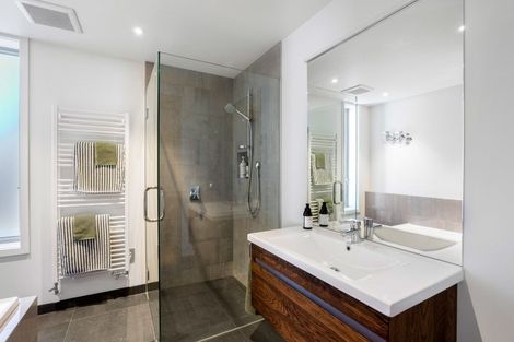 Photo of property in 31 Old Station Avenue, Wanaka, 9305