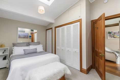 Photo of property in 285 Karaka Bay Road, Karaka Bays, Wellington, 6022