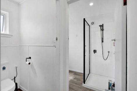 Photo of property in 39 Domett Street, Opunake, 4616