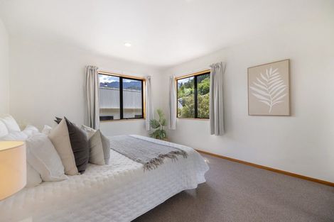 Photo of property in 12b Windsor Place, Queenstown, 9300