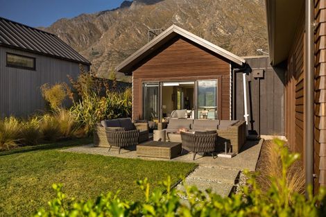Photo of property in 13 Ellesmere Avenue, Jacks Point, Queenstown, 9371