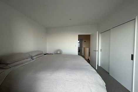 Photo of property in 20u4 Trent Street, Island Bay, Wellington, 6023
