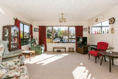 Photo of property in 2 Padfield Place, Havelock North, 4130