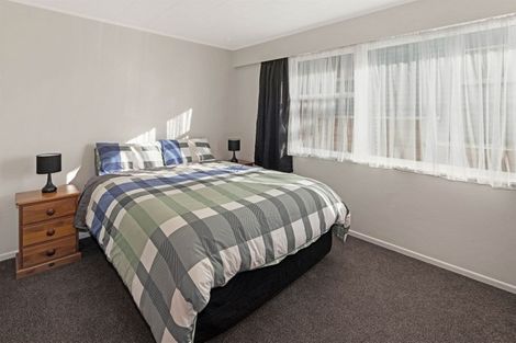 Photo of property in 3 Terrance Grove, Paparangi, Wellington, 6037