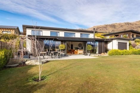 Photo of property in 32 Niger Street, Wanaka, 9305