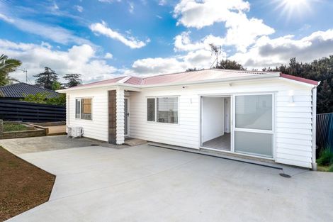 Photo of property in 41 Gosford Drive, Botany Downs, Auckland, 2010