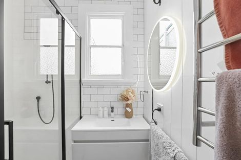 Photo of property in 372a Carrington Street, Upper Vogeltown, New Plymouth, 4310