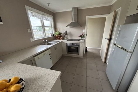 Photo of property in 8 Stephens Crescent, Highbury, Palmerston North, 4412