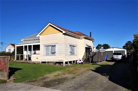 Photo of property in 18 Russell Street, Westport, 7825