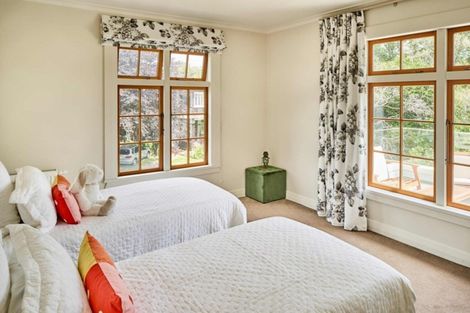 Photo of property in 3 Nikau Grove, Woburn, Lower Hutt, 5010