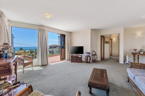 Photo of property in 2/67 Castor Bay Road, Castor Bay, Auckland, 0620