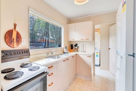 Photo of property in 2/2 Oreil Avenue, West Harbour, Auckland, 0618