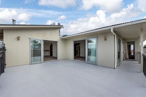 Photo of property in 245 Sunset Road, Sunnynook, Auckland, 0632