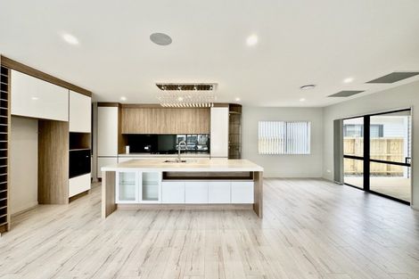 Photo of property in 60 Castlebane Drive, Flat Bush, Auckland, 2019