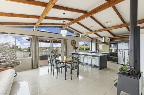 Photo of property in 70 Bayly Road, Blagdon, New Plymouth, 4310