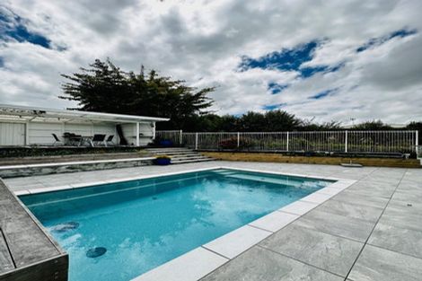 Photo of property in 8 Owens Road, Waiuku, 2123