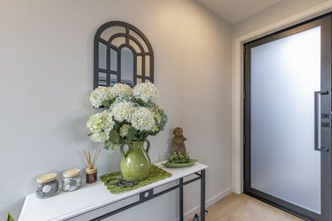 Photo of property in 18 Ellmers Street, Woodend, 7691