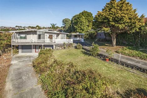 Photo of property in 68 Selwyn Crescent, Forrest Hill, Auckland, 0620