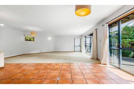 Photo of property in 18 Darvel Street, Riccarton, Christchurch, 8011