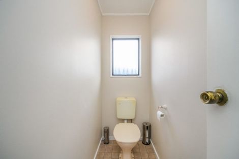 Photo of property in 99 Hillcrest Drive, Kelvin Grove, Palmerston North, 4414