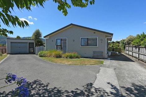 Photo of property in 11 Dunsandel Grove, Silverstream, Upper Hutt, 5019