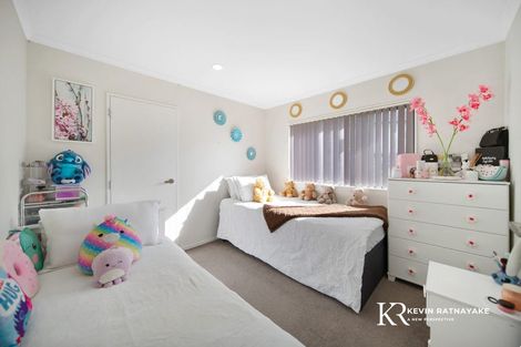 Photo of property in 5 Kereru Rise, Papakura, 2110